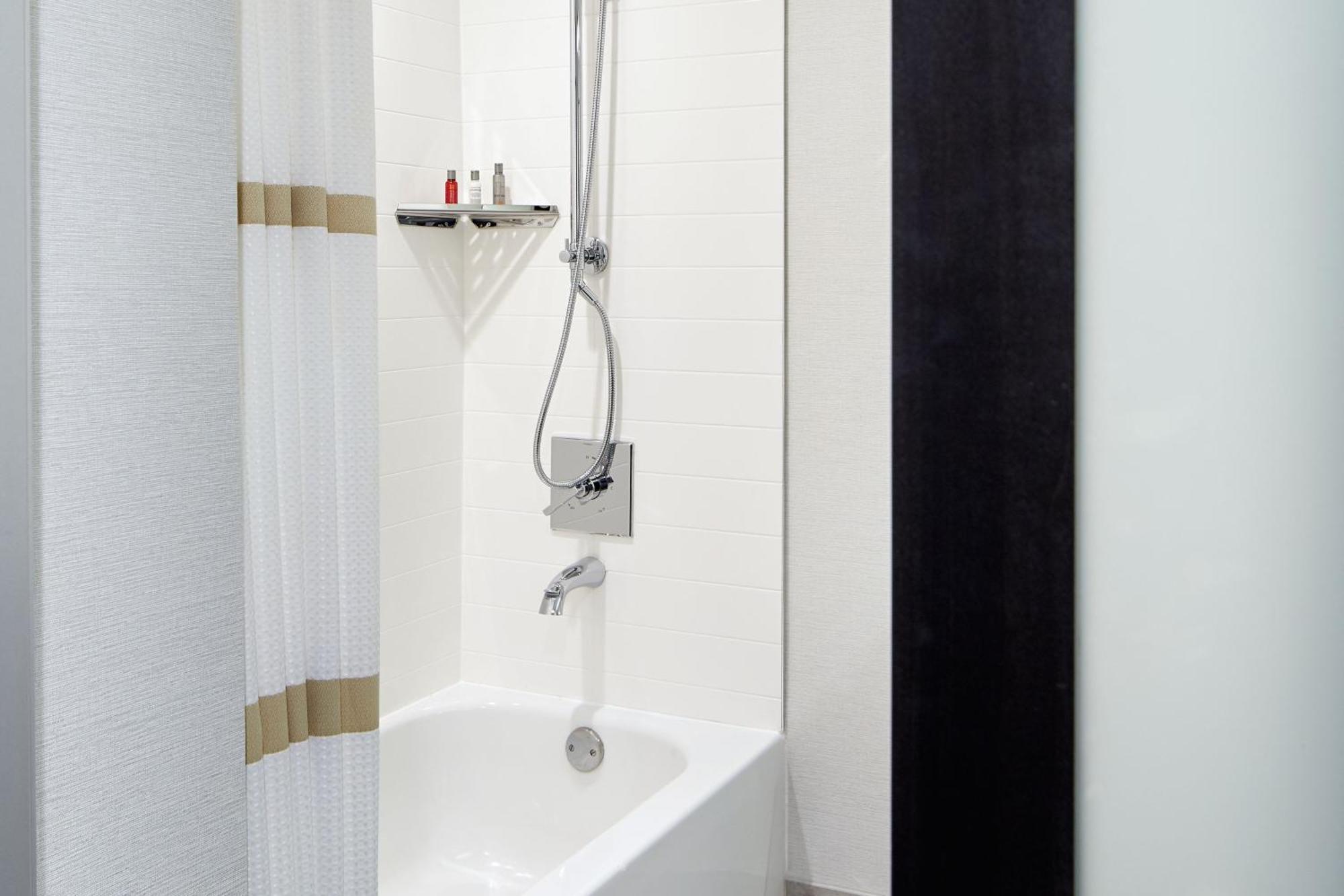 Marriott Hartford/Windsor Airport Hotel Eksteriør billede